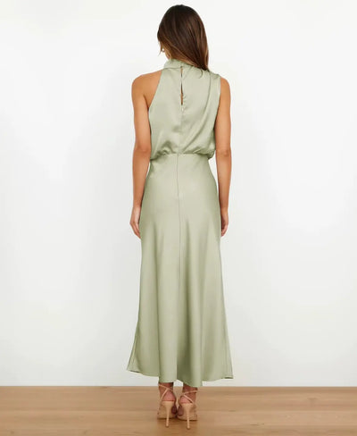 VALE | Agathe – Elegance in a Midi Dress