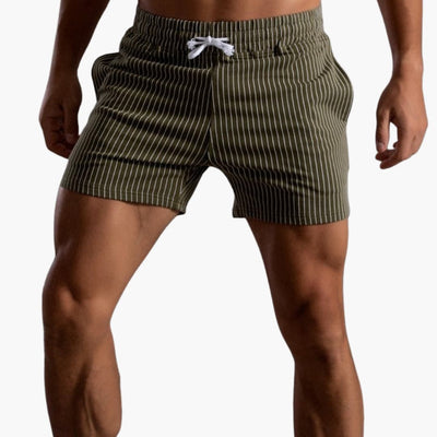 Gestreifte Shorts mit Kordelzug - für Herren im Sommerstil