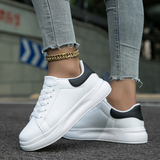 Damen Weiße Leder Sport Sneaker – Freizeit Lace-Up Athletic Schuhe – Weiß und schwarz