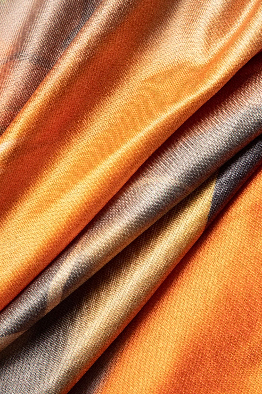 Mira | Asymmetrischer Seitenschlitz Neckholder-Minikleid mit Kunstdruck