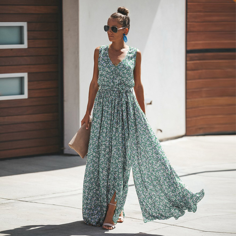 Ärmelloses Maxikleid mit Blumenprint & Schlitz – Sommerlich & Elegant