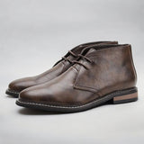 Jan | Stilvolle Herren Chukka-Stiefel im Alltag – Dunkelbraun