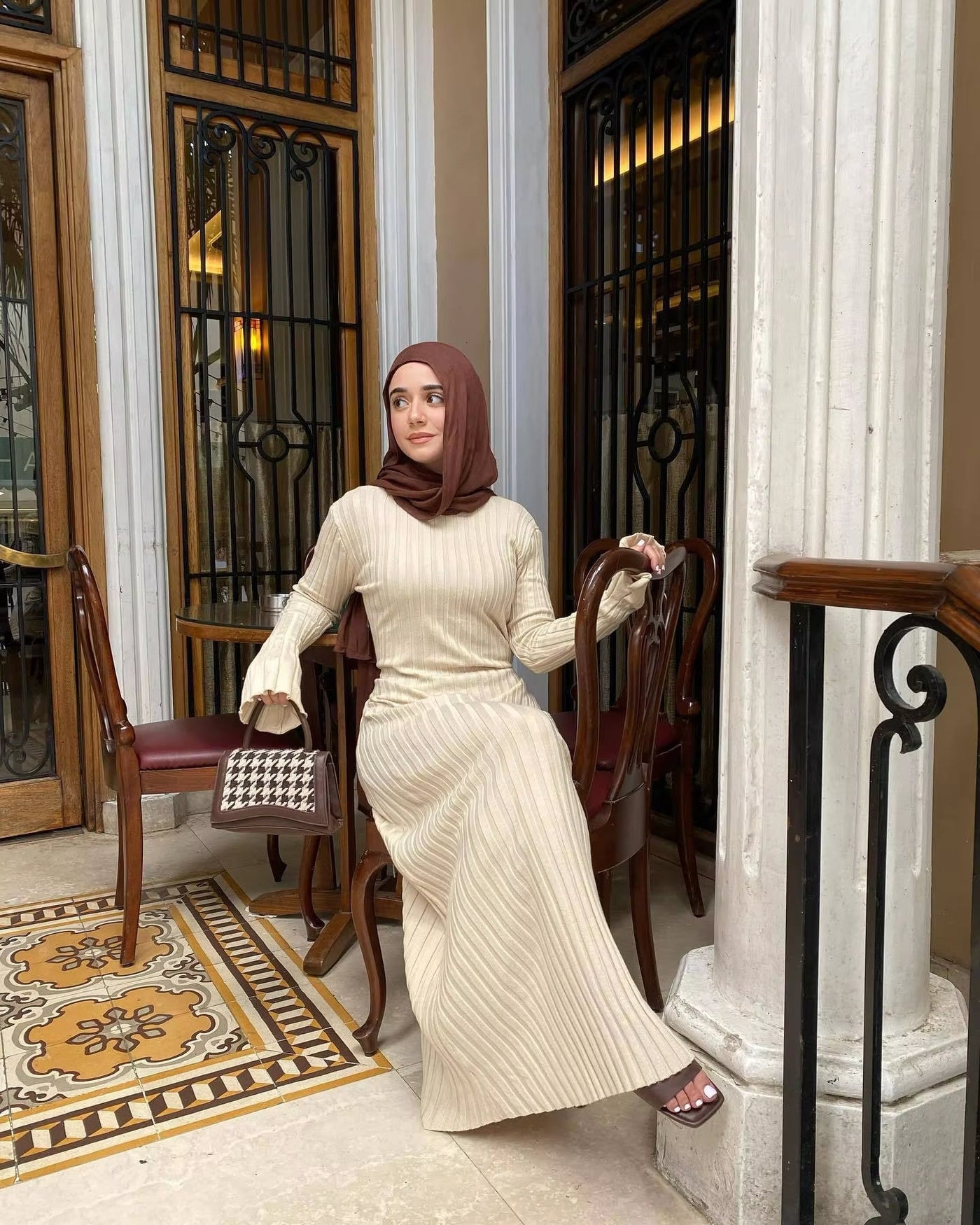 Elke® | Geripptes Maxikleid mit figurbetontem Schnitt