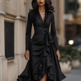 Satin-Maxikleid für Damen | Drapierte Rüschen, lange Ärmel – Schwarz