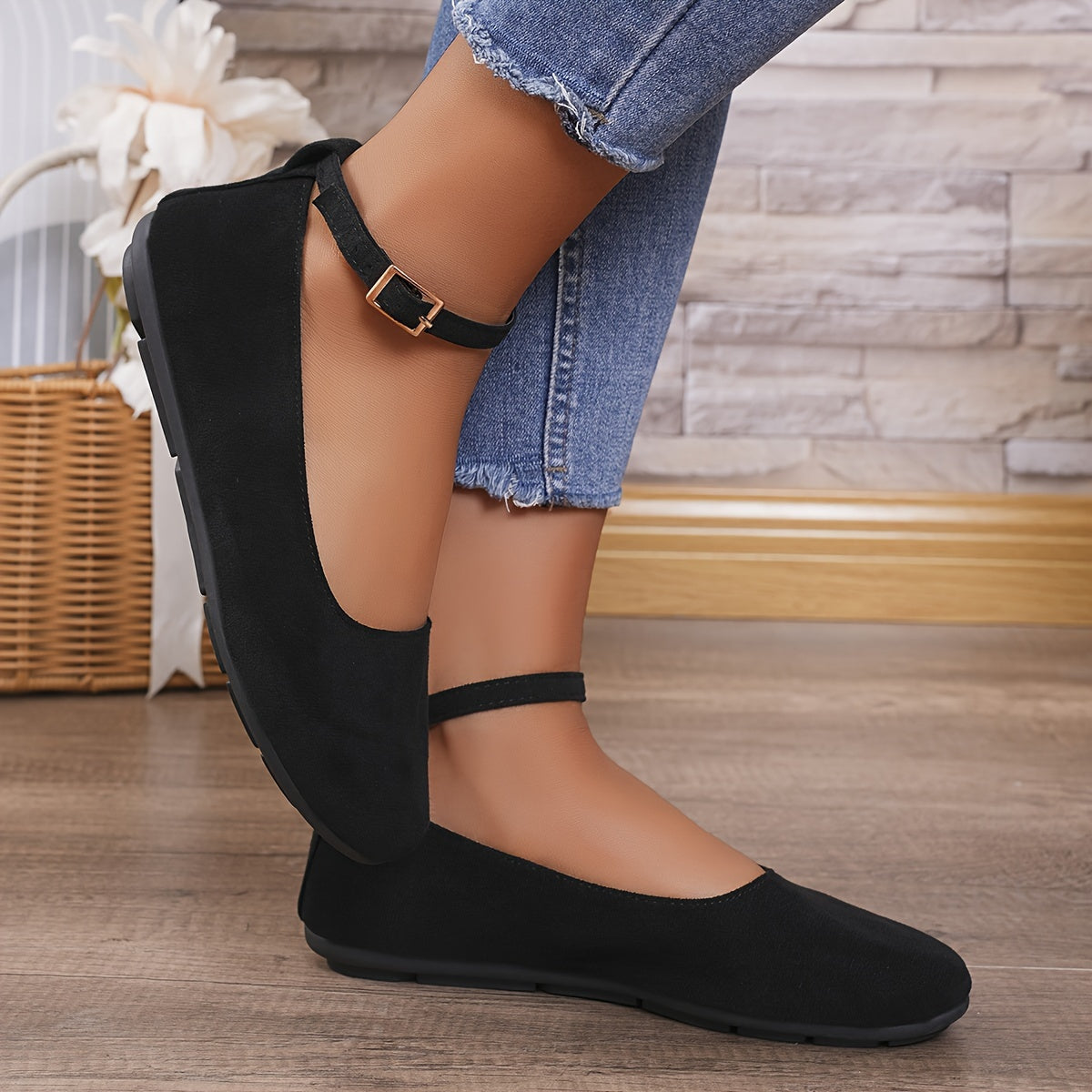 Schwarze Dirndl Schuhe mit Knöchelriemen für Damen | Flach