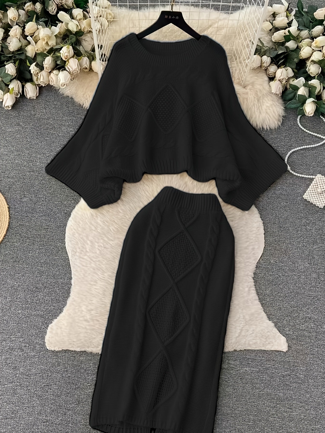 Stilvoller Pullover-Zweiteiler mit hohem Kragen, ausgestellten Ärmeln und Slim-Strickrock für Damen | Ideal für das tägliche Tragen