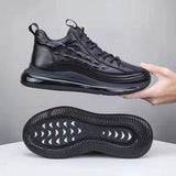 Herren Sneakers mit Krokodil-Prägung und Schnürung – Schwarz
