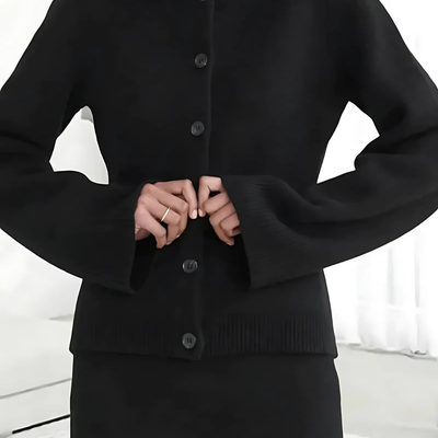 Sandy – Eleganter Damen-Cardigan mit Knopfleiste