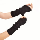 Lange fingerlose Strickhandschuhe (30 cm) – Schwarz