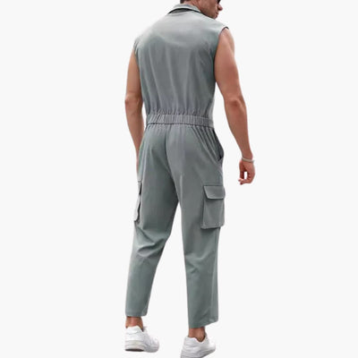 Ärmelloser Jumpsuit für Männer mit Cargotaschen und Knopfleiste