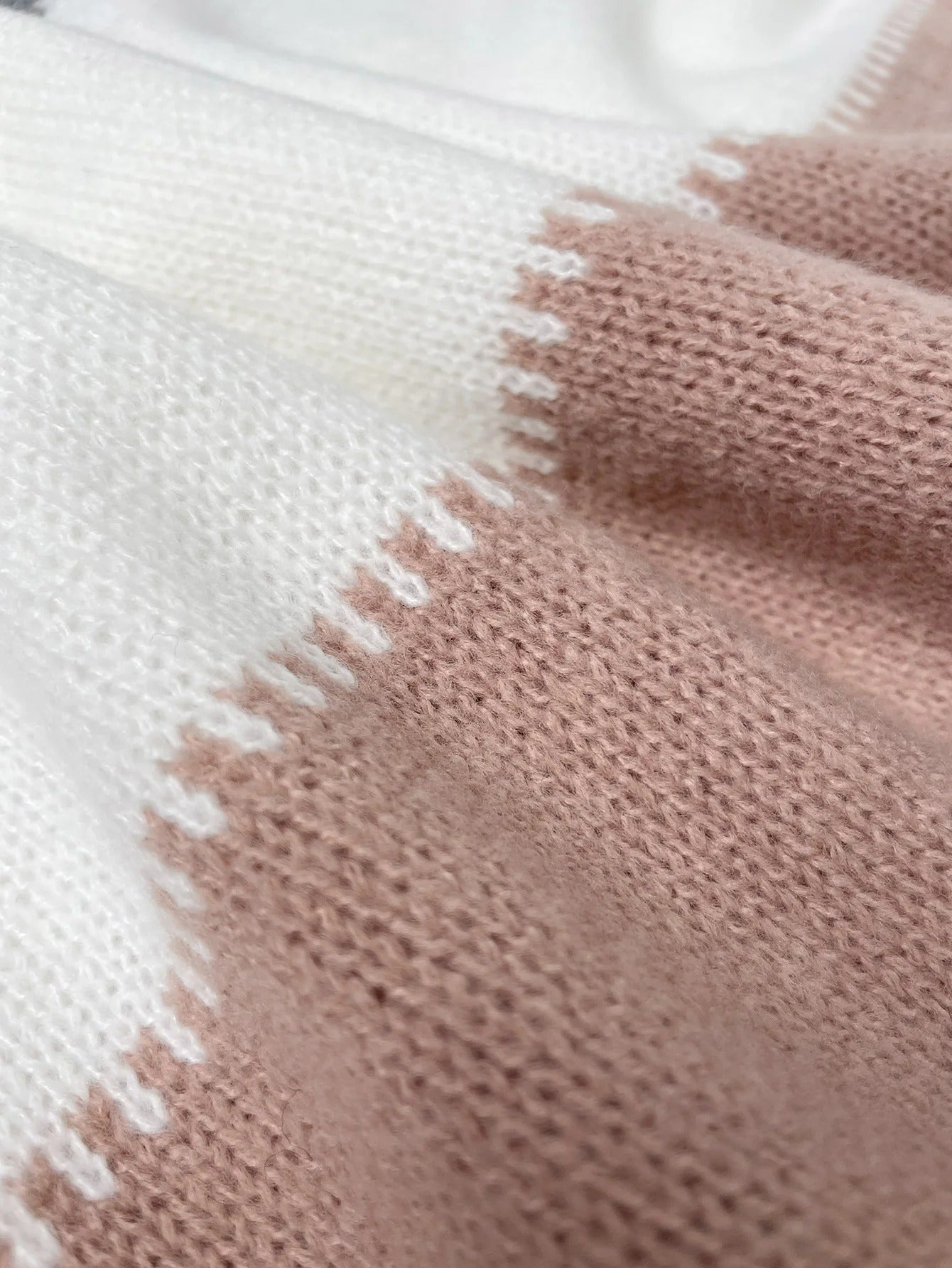 Leopardenmuster-Pullover – Kühnes Selbstvertrauen mit schickem Stil