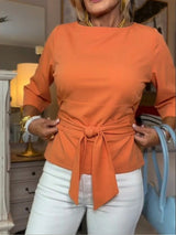 ENA / LOCKER SITZENDES BAUMWOLL-T-SHIRT FÜR DAMEN MIT SCHLEIFE – Orange