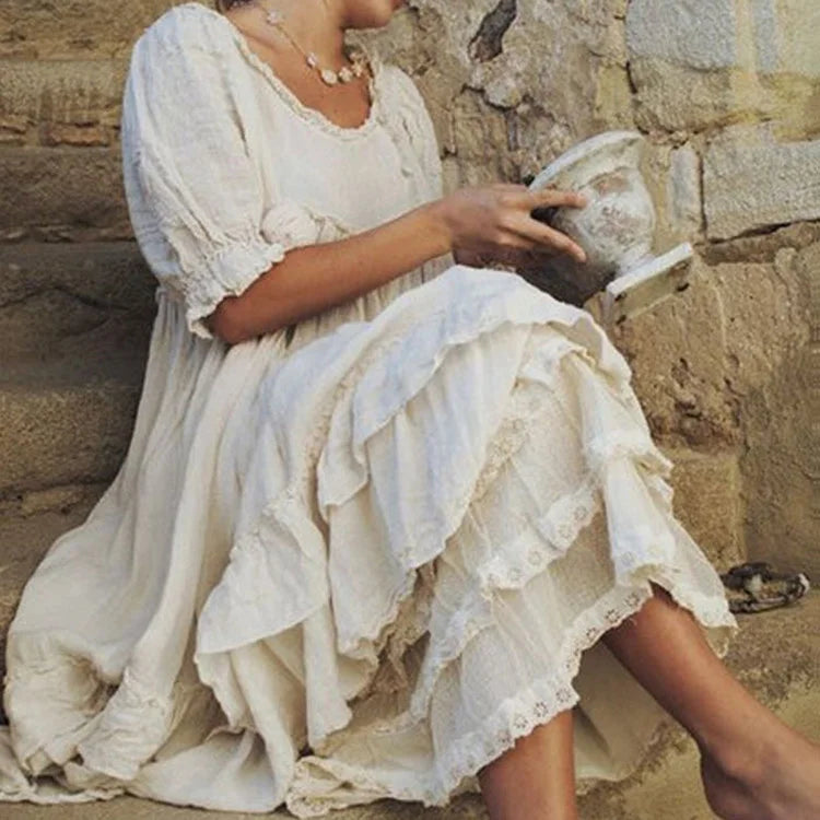 Tannaz – Bequemes Kleid Mit Rund Halsausschnitt Und Kurzen Ärmeln Und Rüschen