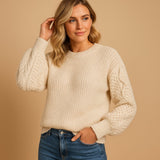 Charlotte | Weicher Damen Strickpullover Mit Zopfmuster-Ärmeln – Beige