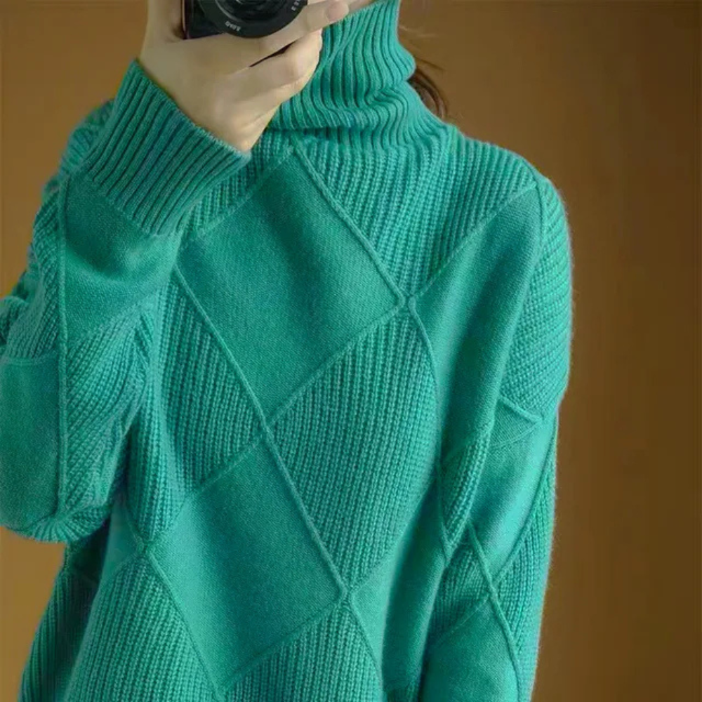 Amalia – Eleganter Rollkragenpullover mit Rautenstruktur