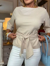 ENA / LOCKER SITZENDES BAUMWOLL-T-SHIRT FÜR DAMEN MIT SCHLEIFE – Khaki