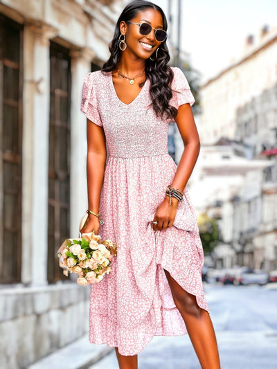 Susan - Kleid mit V-Ausschnitt und gestuften Ärmeln