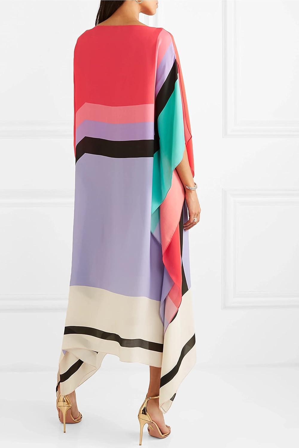 VALE | Iria – Elegant Kaftan with Geometric Pattern