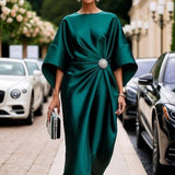 Damen-Maxikleid aus Satin mit Rüschen – Grün