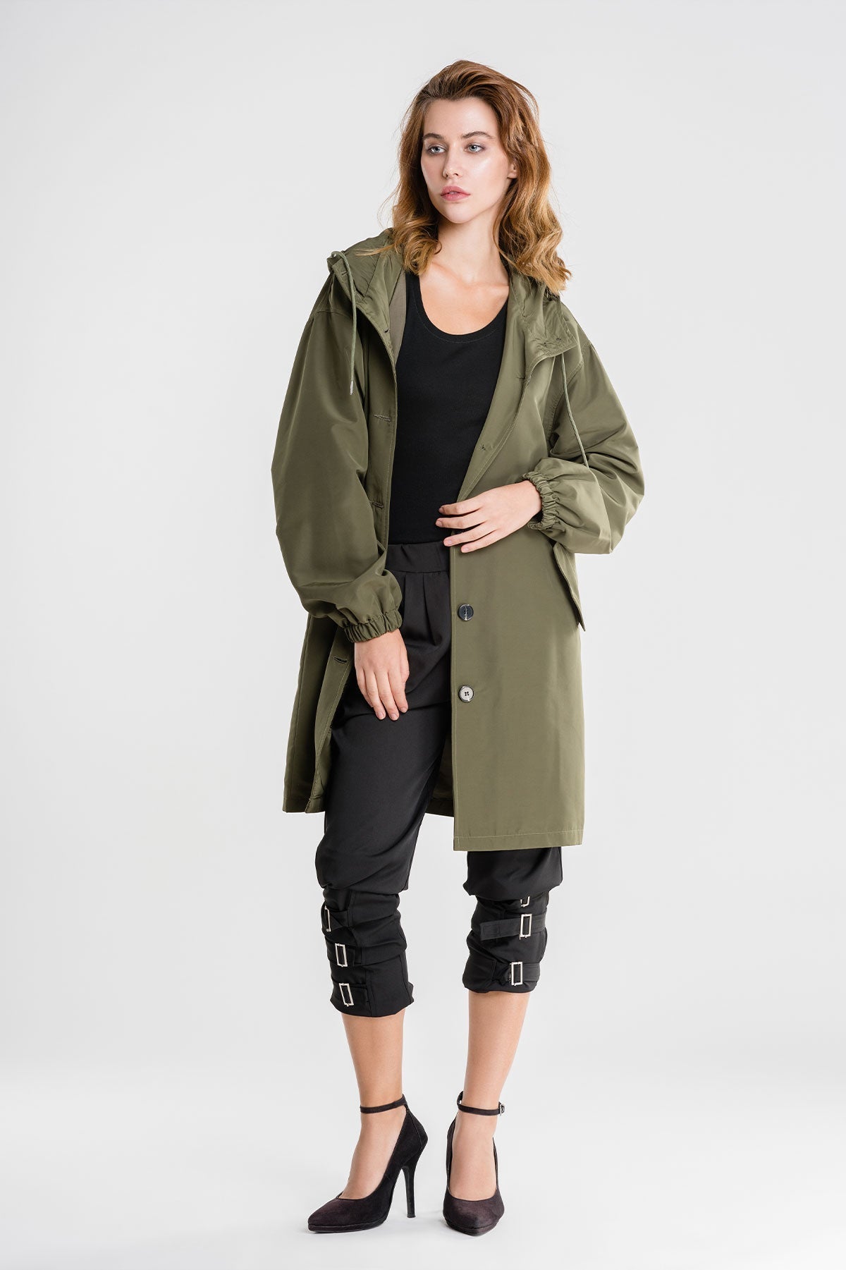 Stylische Wasserdichte Windbreaker Regenjacke in Oversize mit Kapuze für Damen | Ideal für den Winter