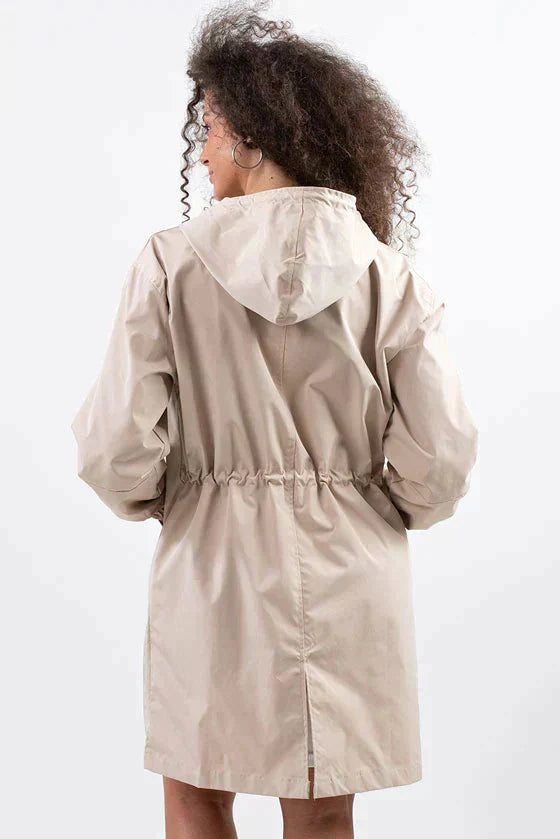 Stylische Wasserdichte Windbreaker Regenjacke in Oversize mit Kapuze für Damen | Ideal für den Winter