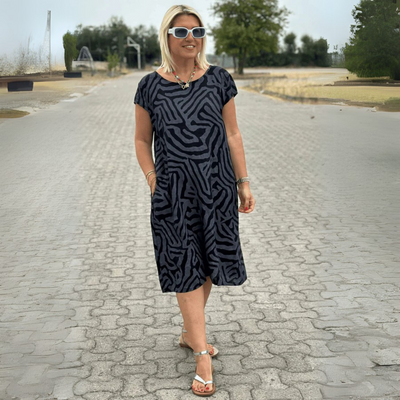 Nelia | Sommerkleid mit Rundhalsausschnitt und elegantem Muster