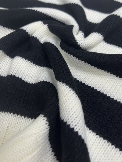 Schulterfreier Grobstrickpullover aus Baumwolle mit Streifenmuster und Lockerem Schnitt für Damen | Ideal für den Winter