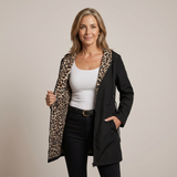 Mara | Trendige Damen Kapuzenjacke mit Komfort – Schwarz