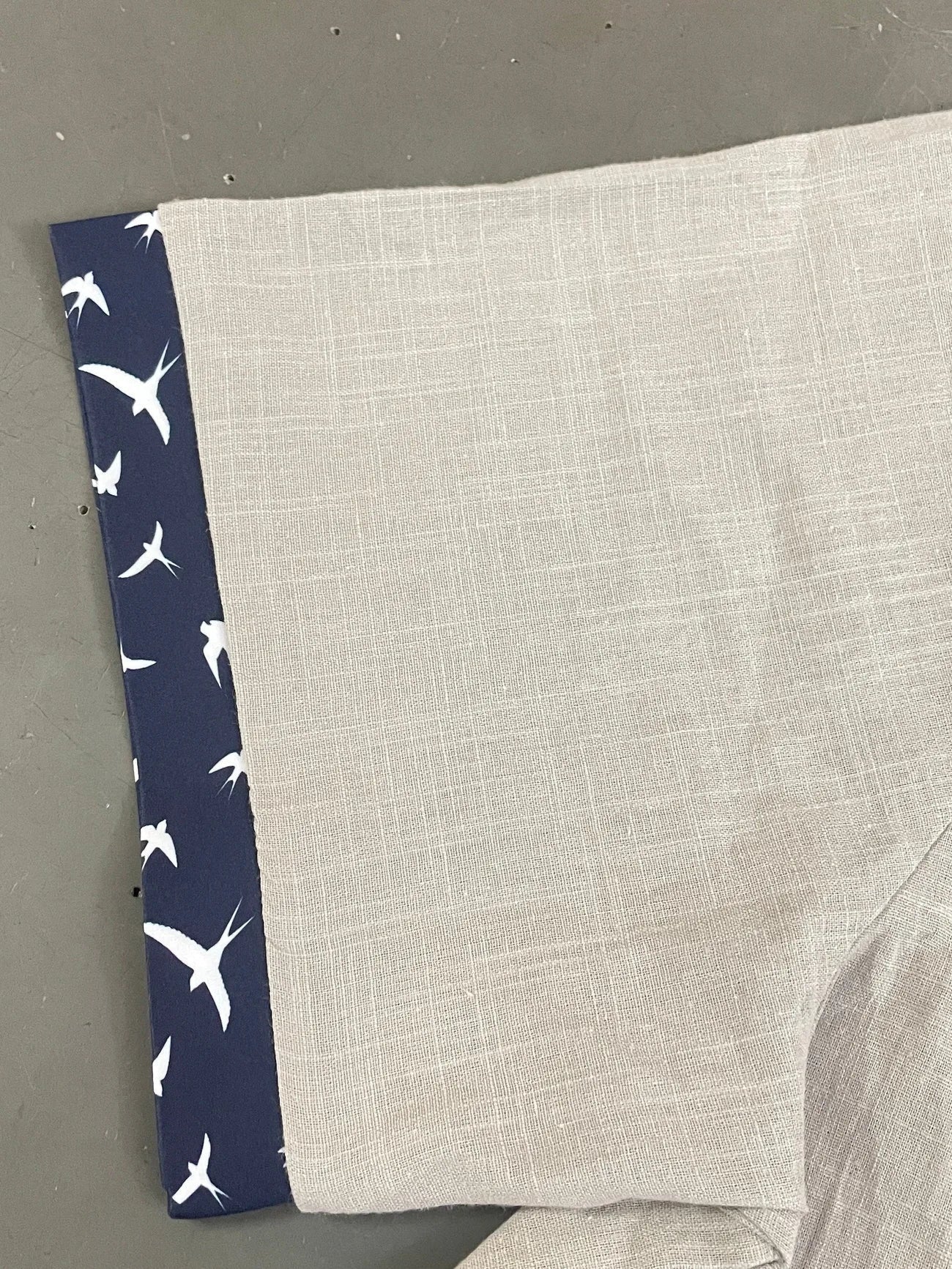 Trofim – Elegantes Niedliches Hemd Mit Vogel Drucken