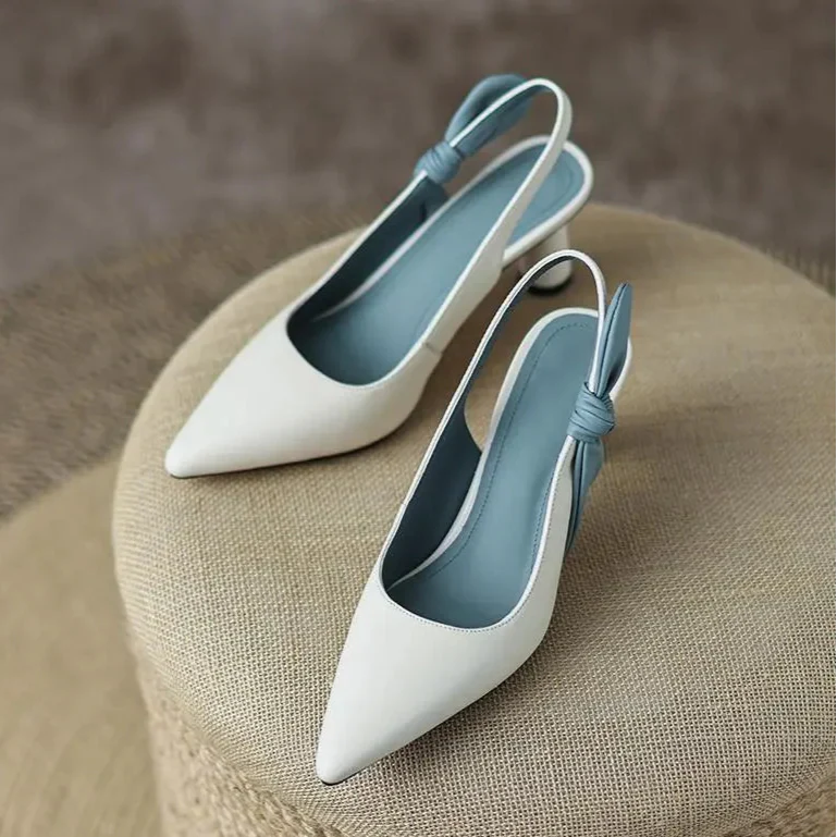 Nora - Stylische schwarze Schuhe mit Schleife