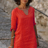 Elvy Sommerkleid mit V-Ausschnitt – Elegant & Figurschmeichelnd – Rot