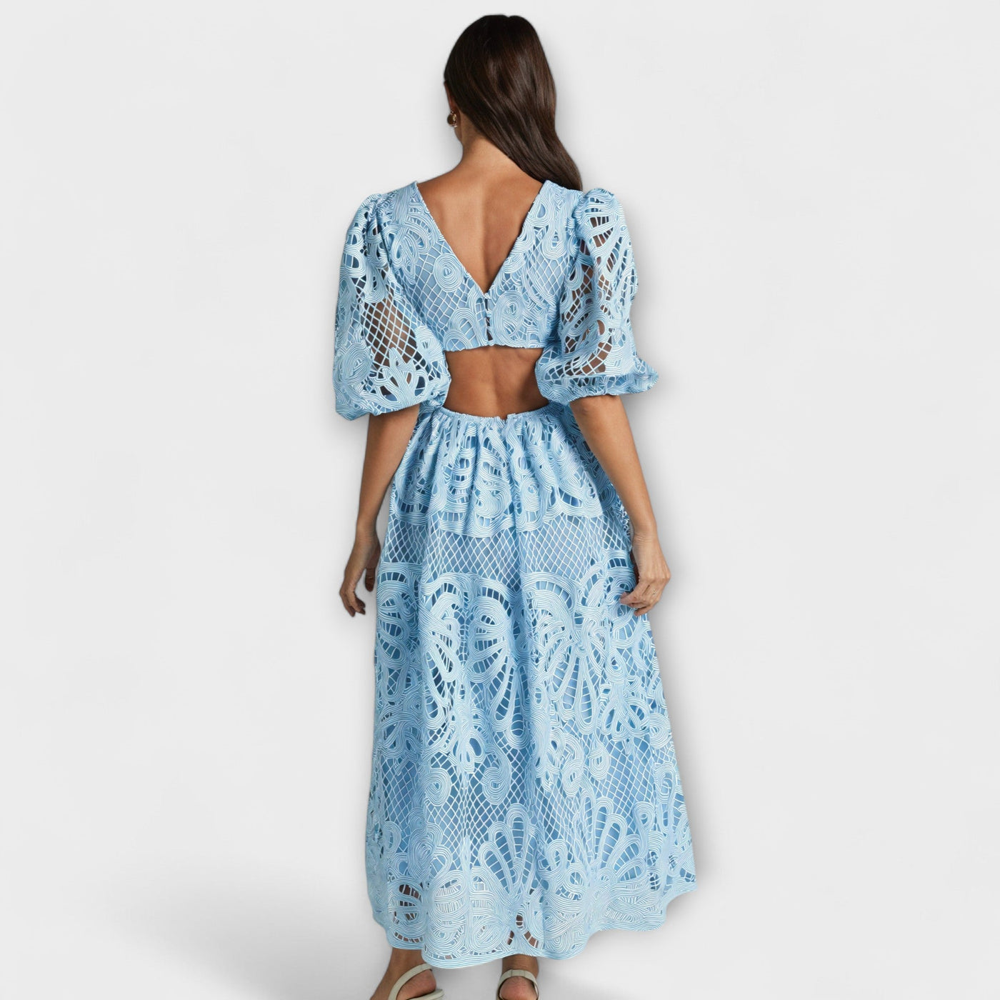 Elegantes Kleid mit feinen Akzenten