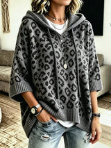 Jocasta - Oversize-Strickpullover mit Leopardenmuster – Grau