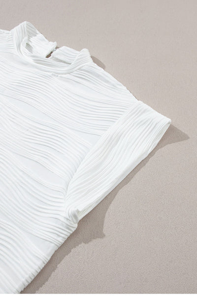 Ina® | Strukturiertes Top mit Stehkragen und kurzen Ärmeln für Damen