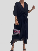 Damen Kleid Mit V Ausschnitt Und Wickelstil – Schwarz
