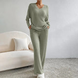 Marie | Weiches und Raffiniertes Zweiteiliges Rippstrick-Set mit V-Ausschnitt – Olive