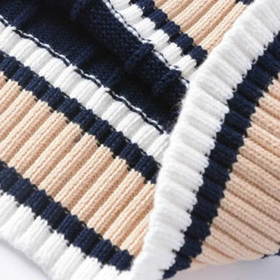 Ärmellose Strickweste mit V-Ausschnitt