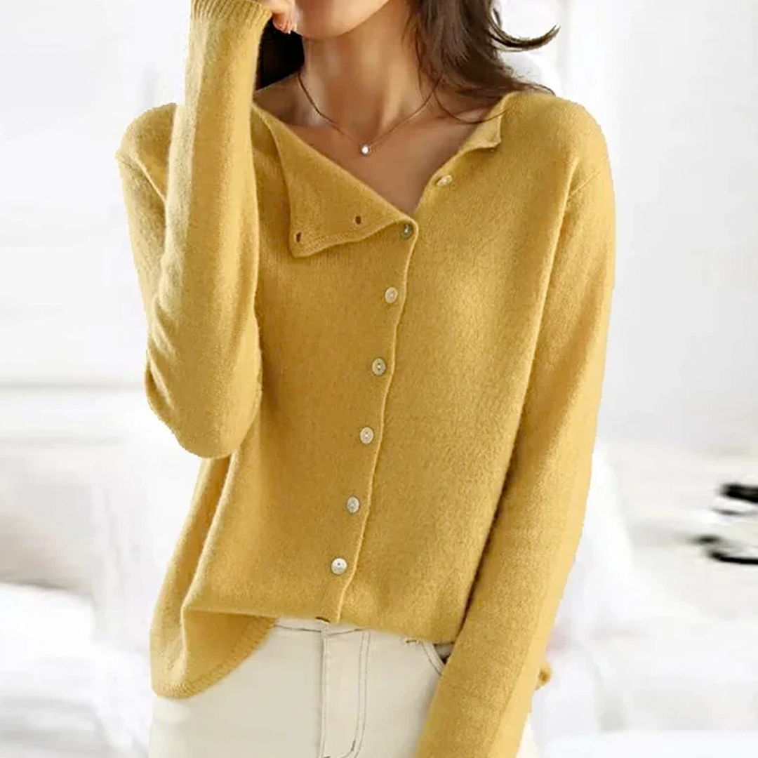 Asymmetrische Strickjacke mit modernem Schnitt