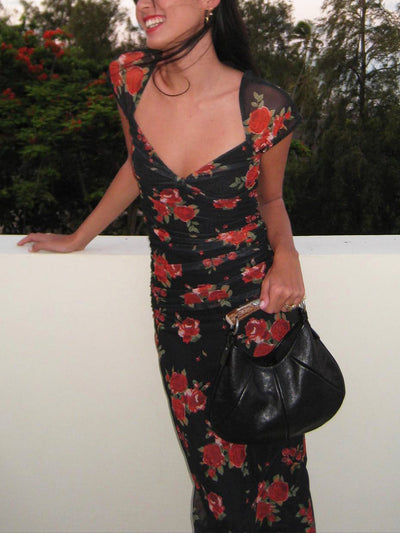 Júlia - Midikleid mit Blumenmuster und geraffter Seite