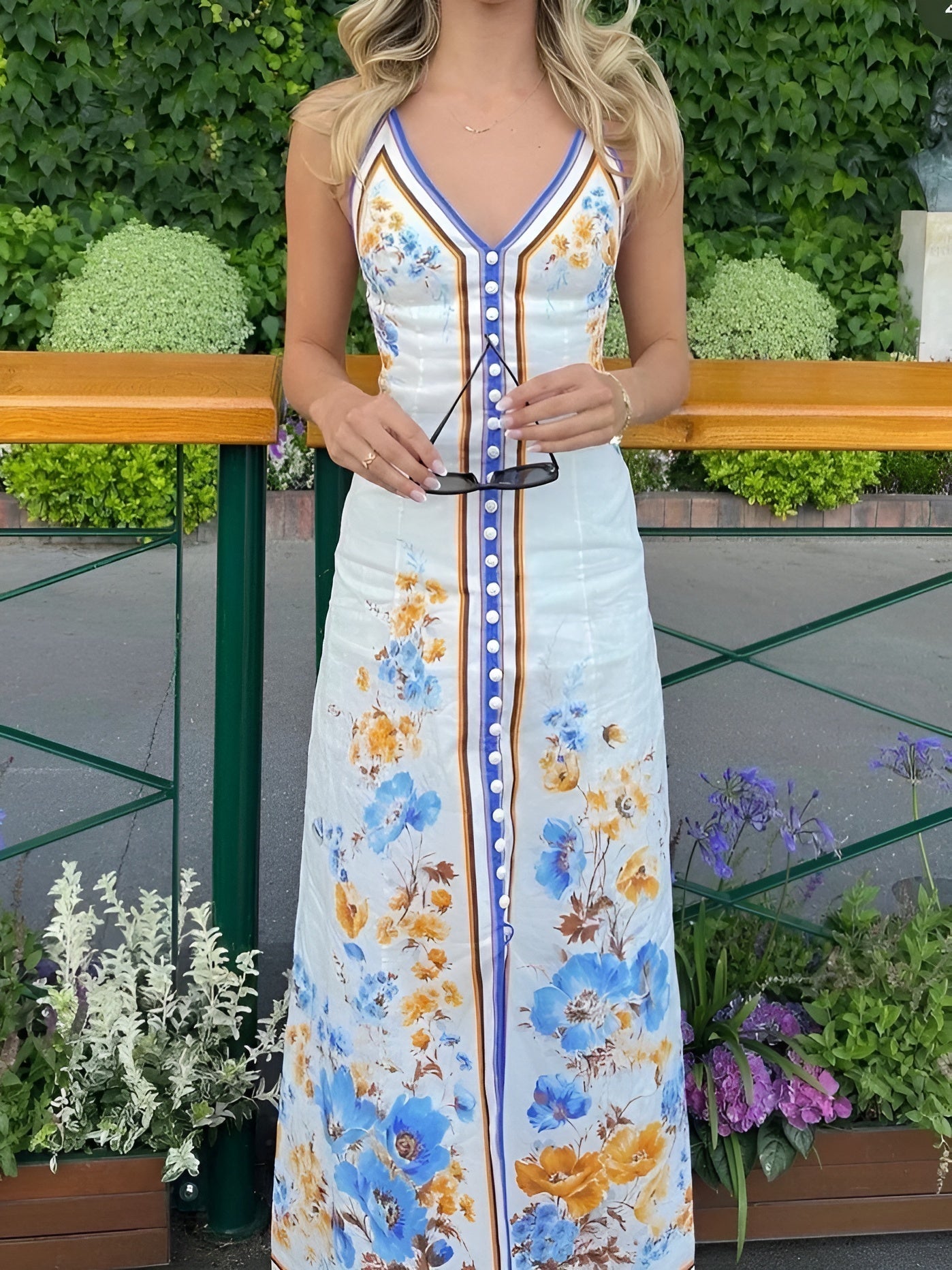Keira - Lässiges langes Kleid mit Blumenmuster und Halfter