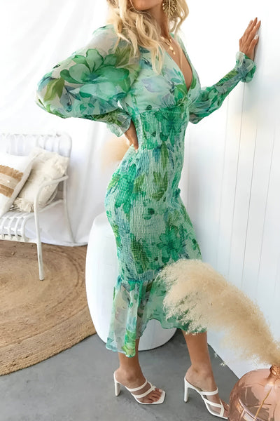 Nayra – Elegantes Kleid Mit V-Ausschnitt Und Blumenmuster