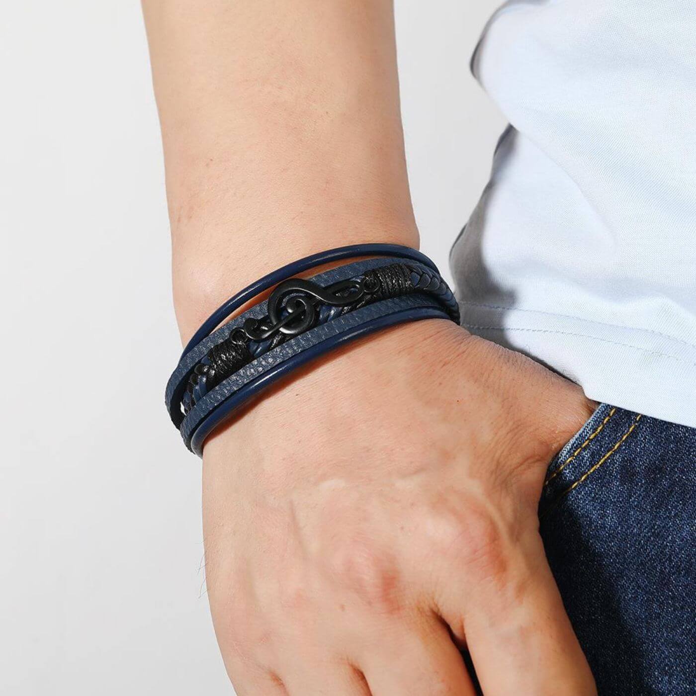 Bravilo™ – Lederarmband mit Musik-Symbol für Musikliebhaber
