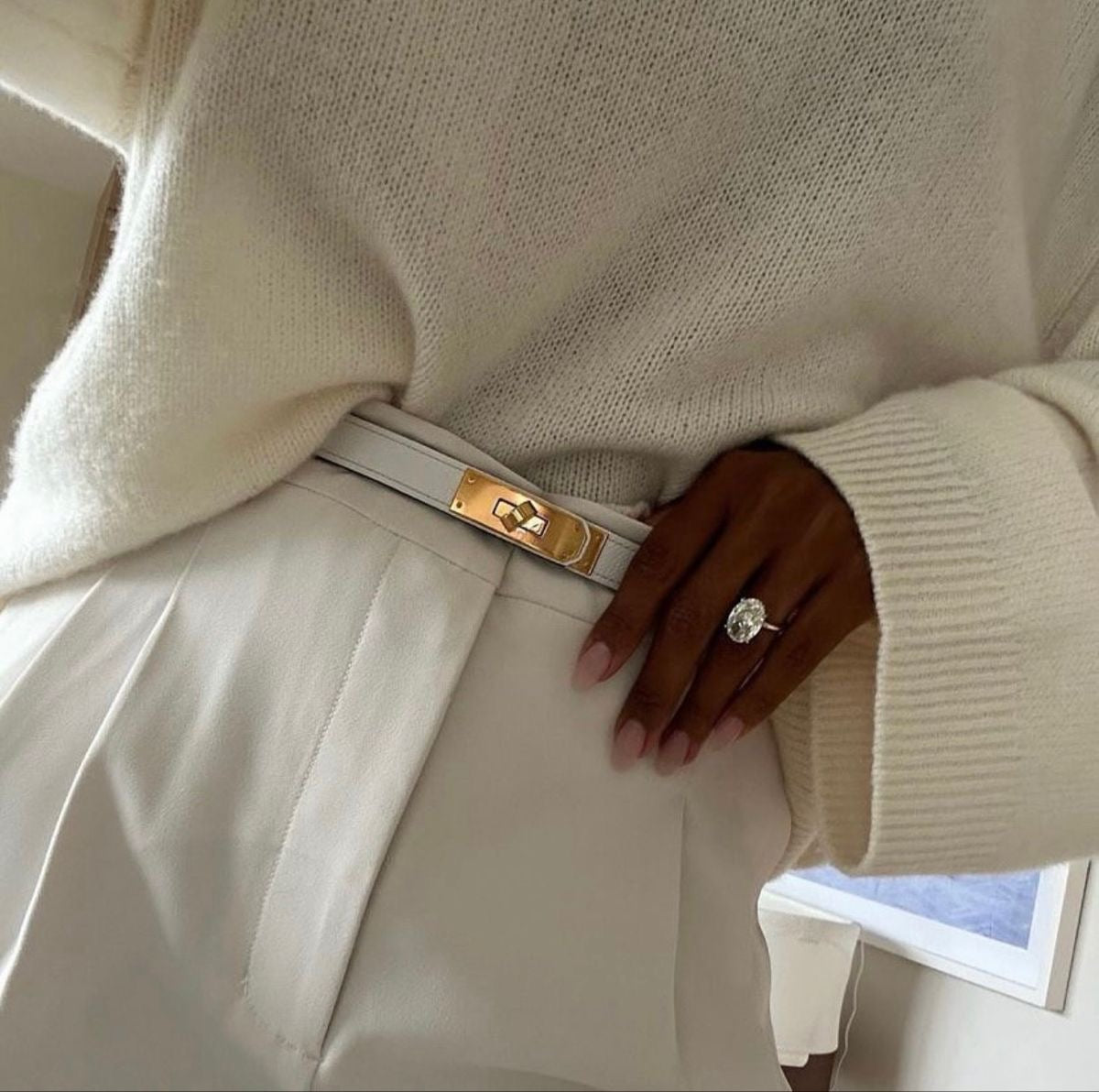 Luxuriöser Damen Taillengürtel – Elegantes Design mit Goldakzent