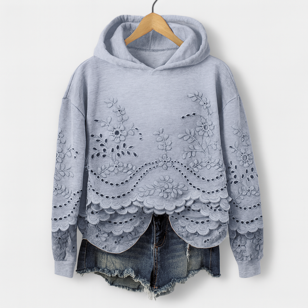 Hoodie mit Spitzenbesatz – Gemütlichkeit trifft auf femininen Charme