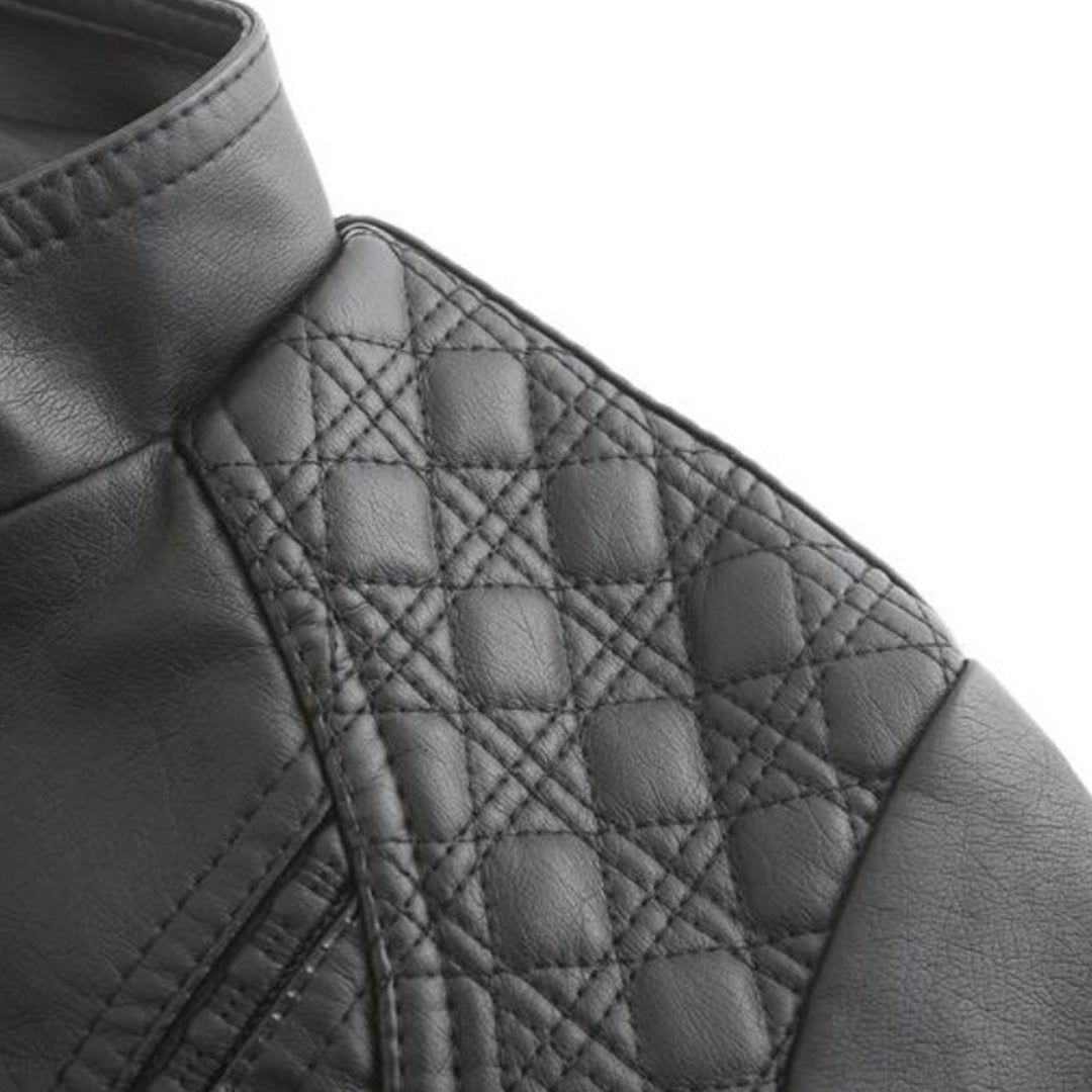 Lässige, biker-inspirierte vegane Lederjacke mit Reissverschlussdetails für Damen | Ideal für den Winter