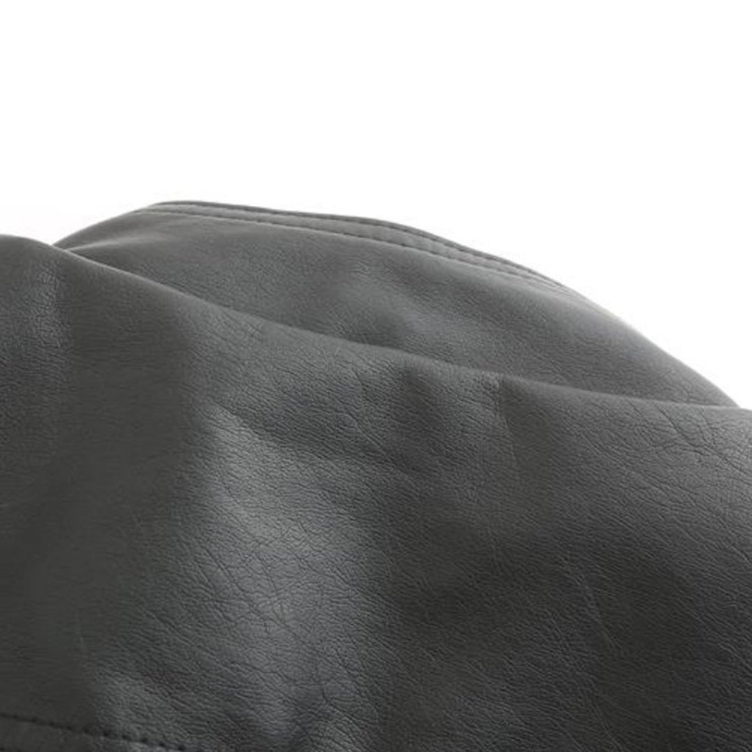 Lässige, biker-inspirierte vegane Lederjacke mit Reissverschlussdetails für Damen | Ideal für den Winter