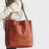 Calista - Elegante und praktische Handtasche – BRAUN