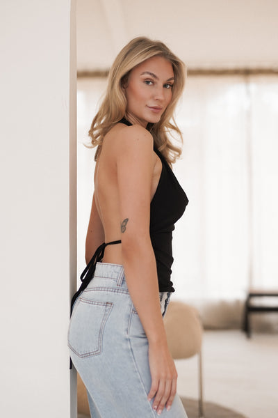 Tanya Neckholder-Top mit offenem Rücken schwarz