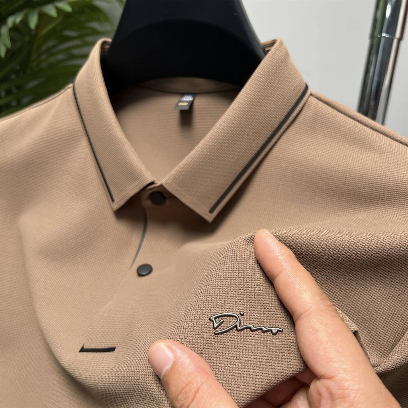 Dino – Hochwertiges Atmungsaktives Poloshirt