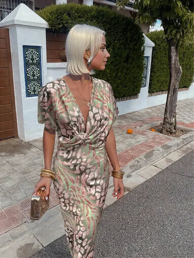 Verdrehter V-Ausschnitt Hochzeitsgastkleid